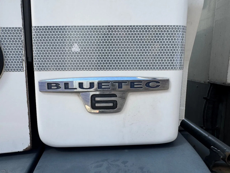 Hűtős teherautó Mercedes-Benz Antos 1827 **BLUETEC 6-FRENCH TRUCK-8,70L BOX**: 18 kép.