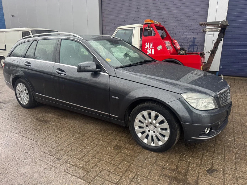 Mercedes-Benz C-Klasse **C200CDI-EURO 5-BELGIAN ORIGINE** - Autó: 3 kép. Mercedes-Benz C-Klasse **C200CDI-EURO 5-BELGIAN ORIGINE** - Autó: 3 kép.