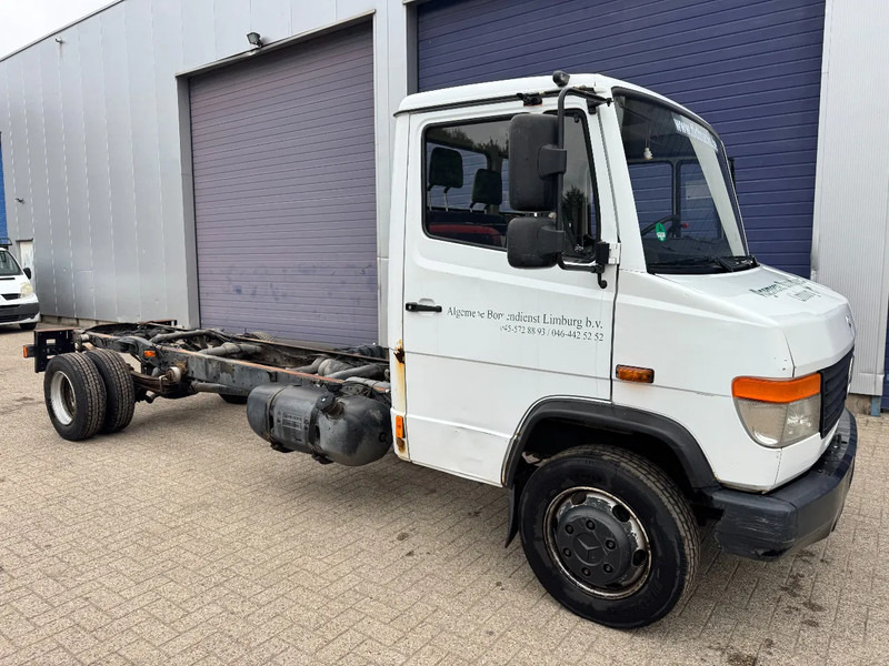 Mercedes-Benz VARIO 815D **CHASSIS-VARIO 815D** - Alvaz teherautó: 3 kép. Mercedes-Benz VARIO 815D **CHASSIS-VARIO 815D** - Alvaz teherautó: 3 kép.