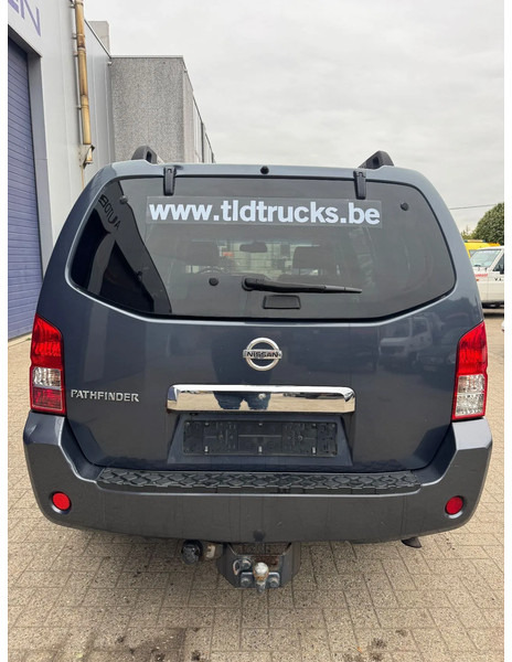 Nissan Pathfinder **2,5D-AIRCO-BELGIAN CAR** - Autó: 5 kép. Nissan Pathfinder **2,5D-AIRCO-BELGIAN CAR** - Autó: 5 kép.