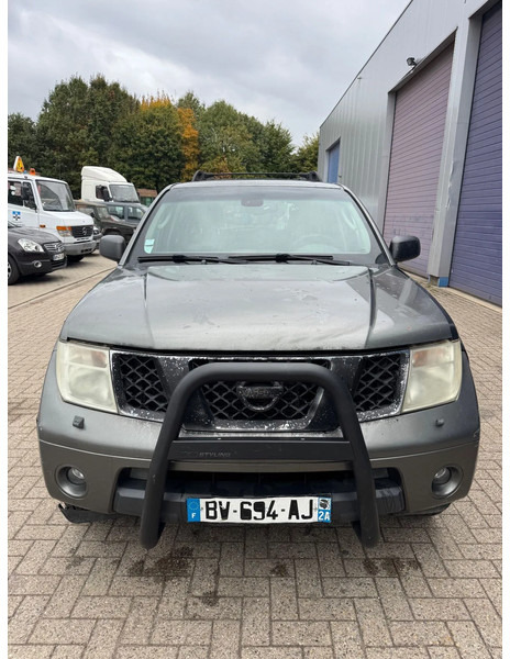 Nissan Pathfinder **AIRCO-EURO 3-7 SEATS** - Autó: 2 kép. Nissan Pathfinder **AIRCO-EURO 3-7 SEATS** - Autó: 2 kép.
