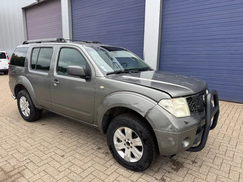 Nissan Pathfinder **AIRCO-EURO 3-7 SEATS** - Autó: 1 kép. Nissan Pathfinder **AIRCO-EURO 3-7 SEATS** - Autó: 1 kép.