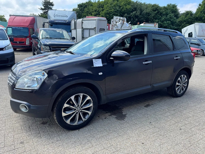 Nissan QASHQAI+2 **DCI-AIRCO-7SEATS** - Terepjáró/ SUV: 3 kép. Nissan QASHQAI+2 **DCI-AIRCO-7SEATS** - Terepjáró/ SUV: 3 kép.