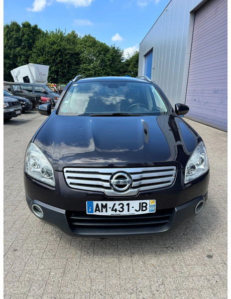 Nissan QASHQAI+2 **DCI-AIRCO-7SEATS** - Terepjáró/ SUV: 2 kép. Nissan QASHQAI+2 **DCI-AIRCO-7SEATS** - Terepjáró/ SUV: 2 kép.
