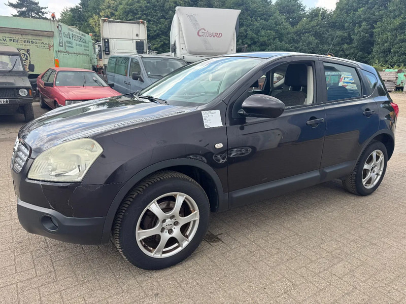 Nissan QASHQAI **DIESEL-AIRCO** - Terepjáró/ SUV: 1 kép. Nissan QASHQAI **DIESEL-AIRCO** - Terepjáró/ SUV: 1 kép.