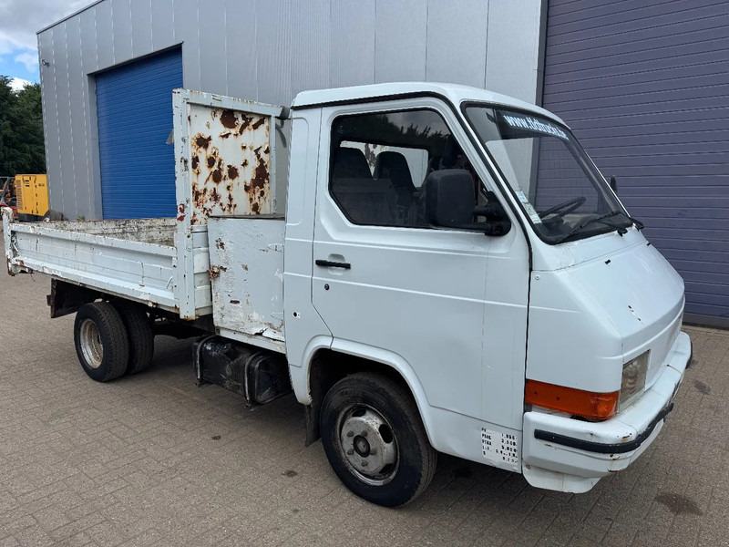 Nissan Trade **TIPPER/BENNE** - Billenőplatós kisteherautó: 3 kép. Nissan Trade **TIPPER/BENNE** - Billenőplatós kisteherautó: 3 kép.