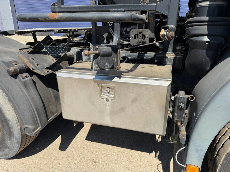 MAN 41.464 F2000 **8X4-BELGIAN TRUCK-TOPSHAPE** - Nyergesvontató: 4 kép. MAN 41.464 F2000 **8X4-BELGIAN TRUCK-TOPSHAPE** - Nyergesvontató: 4 kép.