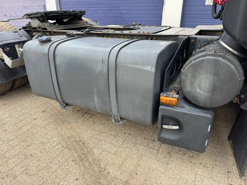 Renault Premium 420 **MANUAL GEARBOX-BOITE MANUELLE** - Nyergesvontató: 4 kép. Renault Premium 420 **MANUAL GEARBOX-BOITE MANUELLE** - Nyergesvontató: 4 kép.