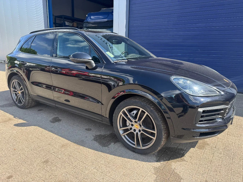Porsche Cayenne **HYBRIDE+BENZINE-3.0V6-1st OWNER-EURO6B** - Autó: 3 kép. Porsche Cayenne **HYBRIDE+BENZINE-3.0V6-1st OWNER-EURO6B** - Autó: 3 kép.
