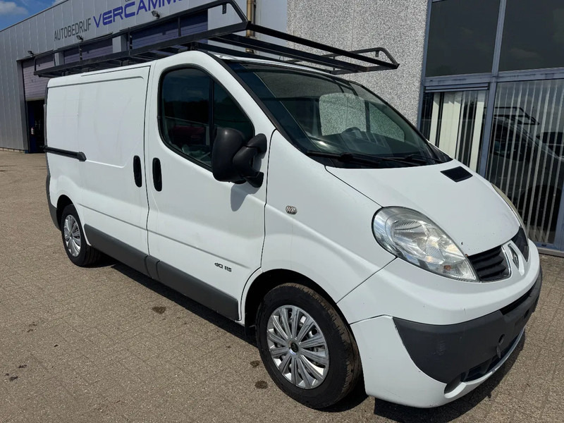 Renault Trafic **DCI115-AC** - Kis furgon: 3 kép. Renault Trafic **DCI115-AC** - Kis furgon: 3 kép.