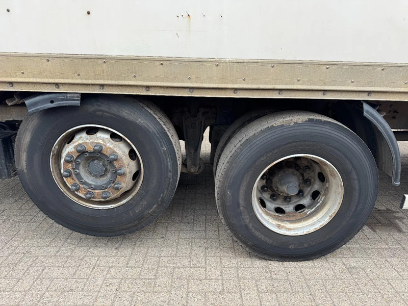Scania P320 **6X2-STEERING AXXLE** - Dobozos felépítményű teherautó: 5 kép. Scania P320 **6X2-STEERING AXXLE** - Dobozos felépítményű teherautó: 5 kép.