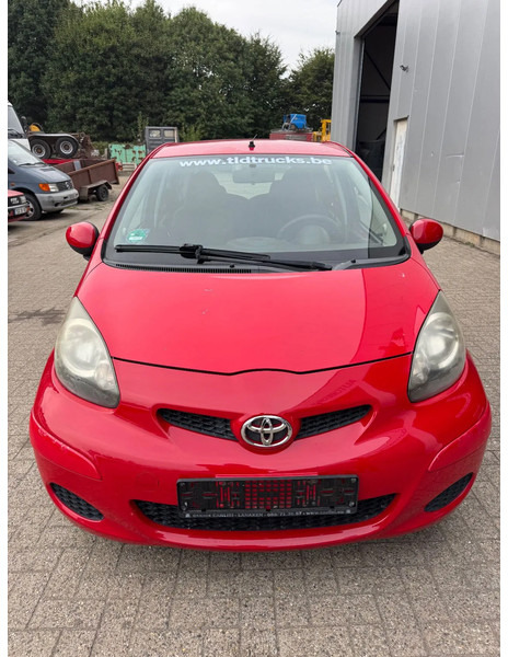 Toyota Aygo **5DOORS-BELGIAN CAR** - Hatchback: 2 kép. Toyota Aygo **5DOORS-BELGIAN CAR** - Hatchback: 2 kép.