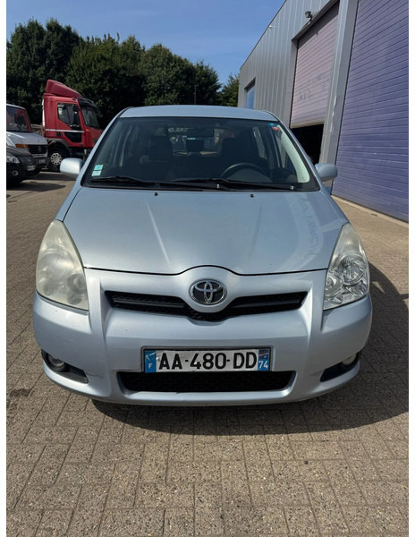 Toyota Corolla Verso **AIRCO-FRENCH CAR** - Autó: 2 kép. Toyota Corolla Verso **AIRCO-FRENCH CAR** - Autó: 2 kép.