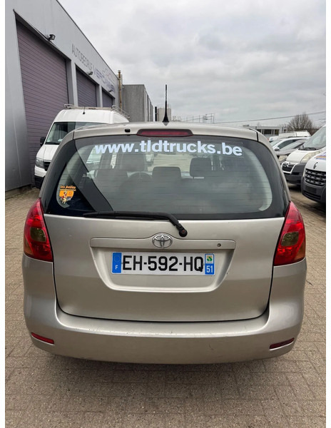 Toyota Corolla Verso **D4D-AIRCO** - Autó: 5 kép. Toyota Corolla Verso **D4D-AIRCO** - Autó: 5 kép.