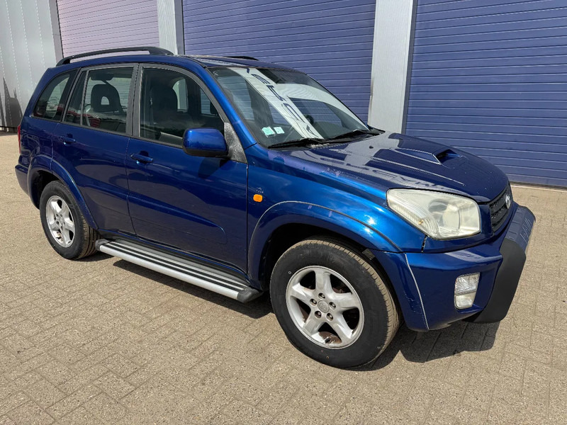 Toyota RAV4 **AIRCO-SUPER CLEAN** - Terepjáró/ SUV: 3 kép. Toyota RAV4 **AIRCO-SUPER CLEAN** - Terepjáró/ SUV: 3 kép.