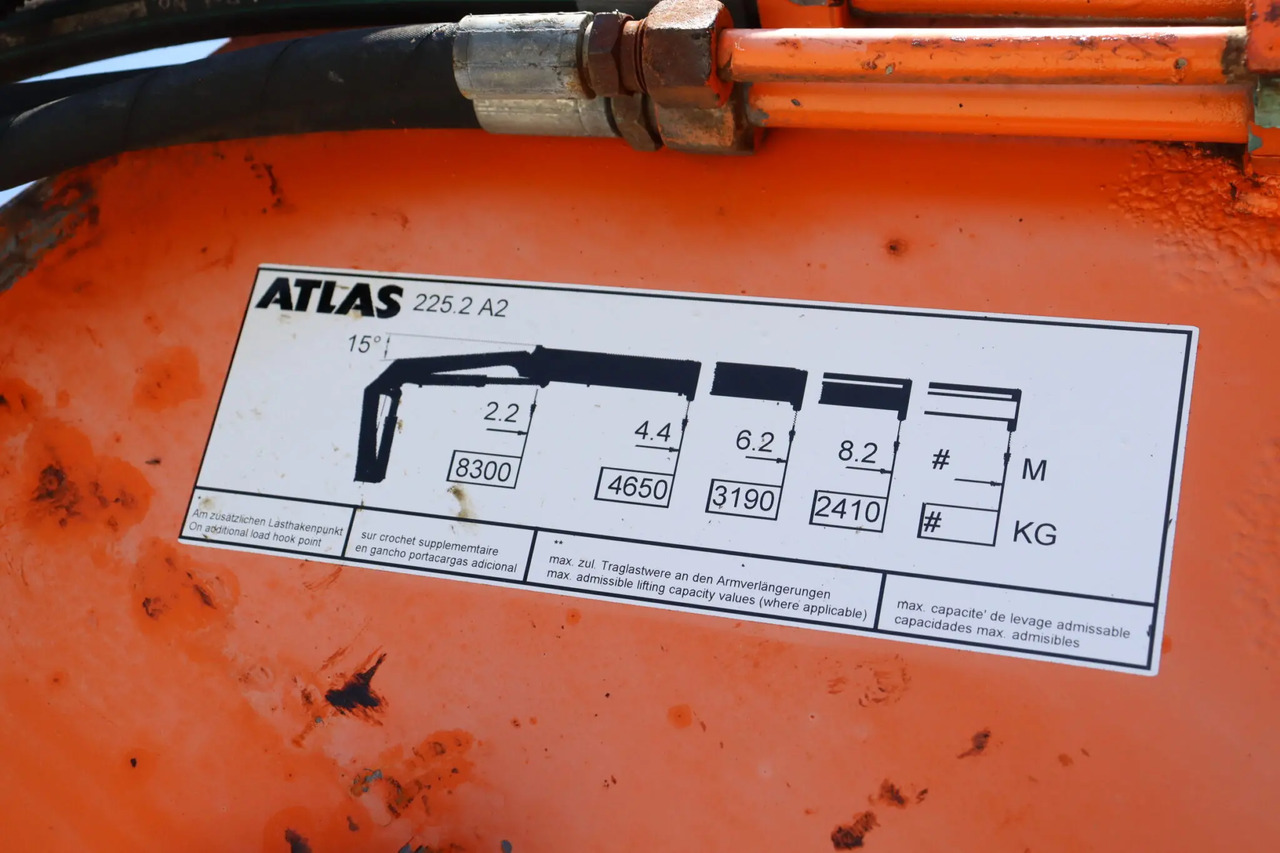 ATLAS 225.2 A2 KNUCKLEBOOM LOADER CRANE (2004) - Rakodódaru: 5 kép. ATLAS 225.2 A2 KNUCKLEBOOM LOADER CRANE (2004) - Rakodódaru: 5 kép.