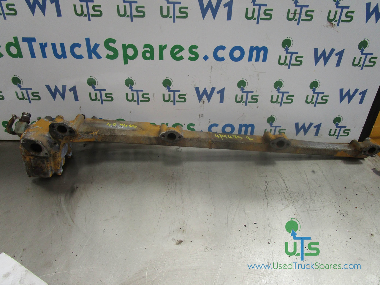 CAT C10 / C12 THERMOSTAT HOUSING + WATER RAIL P/NO 4P9485 - Motor és alkatrészek - Teherautó: 1 kép. CAT C10 / C12 THERMOSTAT HOUSING + WATER RAIL P/NO 4P9485 - Motor és alkatrészek - Teherautó: 1 kép.