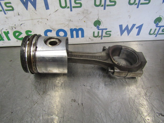 CUMMINS 6 CTA C SERIES CONROD + PISTON P/NO3934924700 – 5 AVAILABLE - Motor és alkatrészek - Teherautó: 1 kép. CUMMINS 6 CTA C SERIES CONROD + PISTON P/NO3934924700 – 5 AVAILABLE - Motor és alkatrészek - Teherautó: 1 kép.