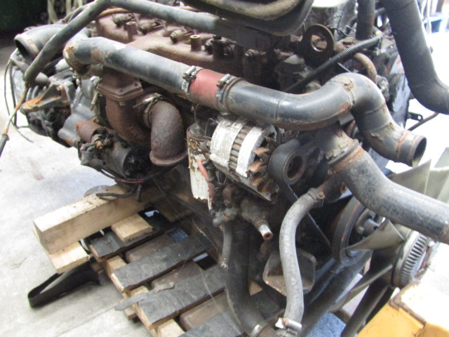 CUMMINS 6BT 315 160HP ENGINE & GEARBOX ZF S-6.36 6 SPEED GEARBOX (RUNS PERFECT) - Motor - Teherautó: 3 kép. CUMMINS 6BT 315 160HP ENGINE & GEARBOX ZF S-6.36 6 SPEED GEARBOX (RUNS PERFECT) - Motor - Teherautó: 3 kép.