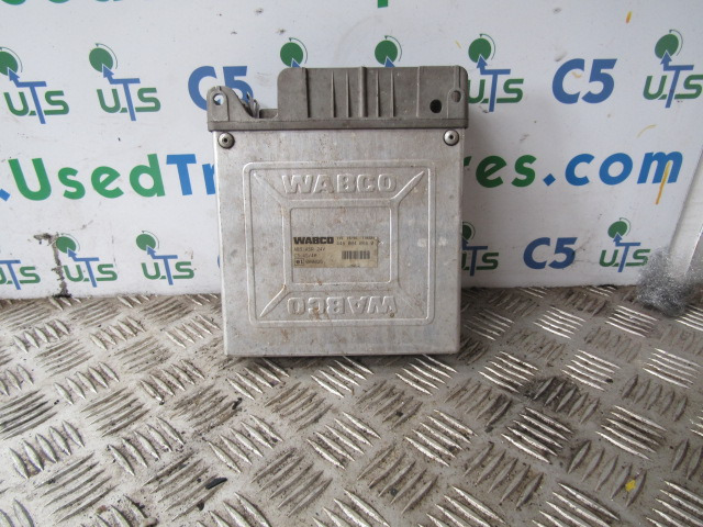 DAF 75 WABCO ABS ECU P/NO 446 004 064 0 - ECU - Teherautó: 1 kép. DAF 75 WABCO ABS ECU P/NO 446 004 064 0 - ECU - Teherautó: 1 kép.