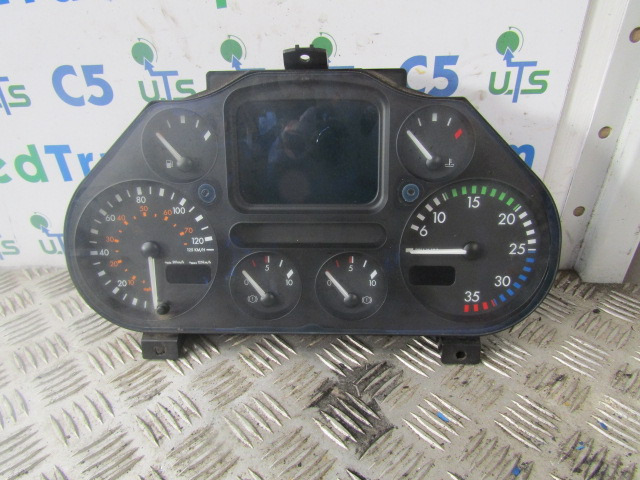DAF CF65 CLOCK CLUSTER 1372055 - Fülke és belső tér - Teherautó: 1 kép. DAF CF65 CLOCK CLUSTER 1372055 - Fülke és belső tér - Teherautó: 1 kép.