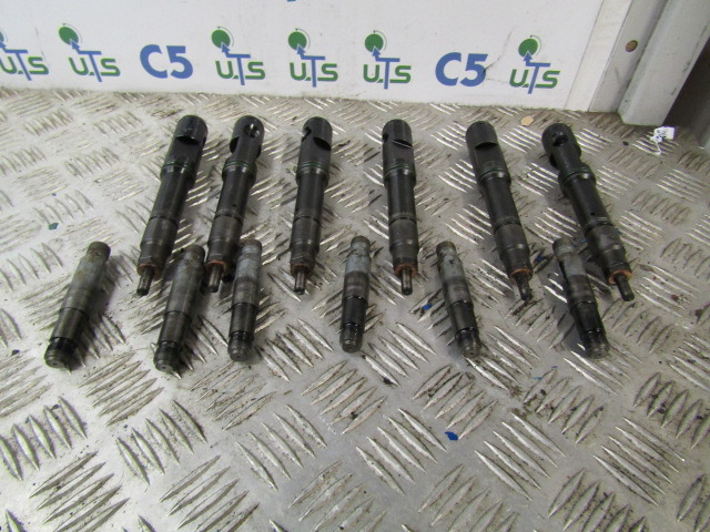 DAF CF75 310 EURO 3 BOSCH INJECTORS P/NO 0432191254 - Üzemanyagrendszer - Teherautó: 1 kép. DAF CF75 310 EURO 3 BOSCH INJECTORS P/NO 0432191254 - Üzemanyagrendszer - Teherautó: 1 kép.