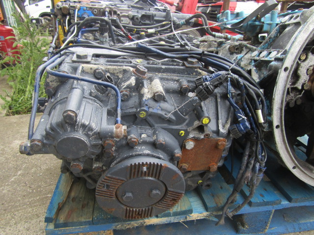 DAF CF85 ZF 16S221TD MANUAL GEARBOX (REMOVED FROM 2010 CF 85 410) - Sebességváltó - Teherautó: 1 kép. DAF CF85 ZF 16S221TD MANUAL GEARBOX (REMOVED FROM 2010 CF 85 410) - Sebességváltó - Teherautó: 1 kép.