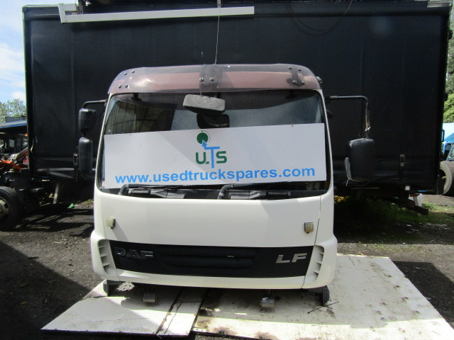 DAF LF 55 CAB EURO 5 MANUAL COMPLETE EXCELLENT CONDITION - Fülke - Teherautó: 1 kép. DAF LF 55 CAB EURO 5 MANUAL COMPLETE EXCELLENT CONDITION - Fülke - Teherautó: 1 kép.