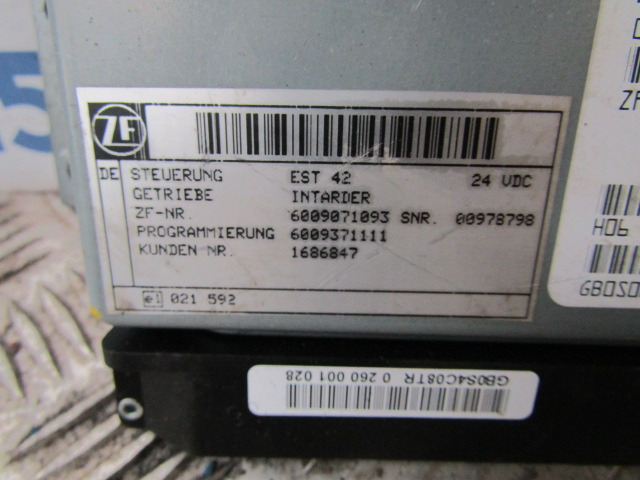 DAF XF 105 INTARDER ECU BOSCH P/NO 0260001028 - ECU - Teherautó: 2 kép. DAF XF 105 INTARDER ECU BOSCH P/NO 0260001028 - ECU - Teherautó: 2 kép.