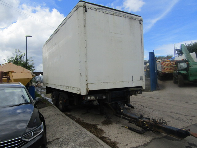 DRAWBAR BOX VAN TRAILER TANDEM AXLE (EX DRIVING SCHOOL MOT EXPIRED) - Pótkocsi dobozos: 2 kép. DRAWBAR BOX VAN TRAILER TANDEM AXLE (EX DRIVING SCHOOL MOT EXPIRED) - Pótkocsi dobozos: 2 kép.