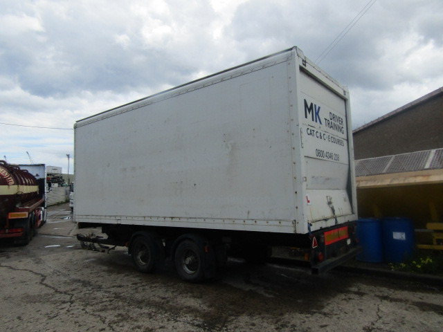 DRAWBAR BOX VAN TRAILER TANDEM AXLE (EX DRIVING SCHOOL MOT EXPIRED) - Pótkocsi dobozos: 5 kép. DRAWBAR BOX VAN TRAILER TANDEM AXLE (EX DRIVING SCHOOL MOT EXPIRED) - Pótkocsi dobozos: 5 kép.