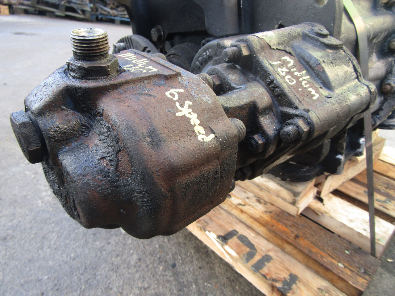 EATON 6 SPEED PTO (5206B GEARBOX) - Hidraulika - Teherautó: 2 kép. EATON 6 SPEED PTO (5206B GEARBOX) - Hidraulika - Teherautó: 2 kép.