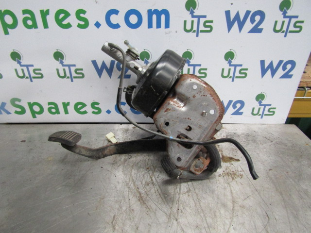 HINO 300 SERIES CLUTCH SERVO COMPLETE P/NO 131030-30030 - Motor és alkatrészek - Teherautó: 2 kép. HINO 300 SERIES CLUTCH SERVO COMPLETE P/NO 131030-30030 - Motor és alkatrészek - Teherautó: 2 kép.