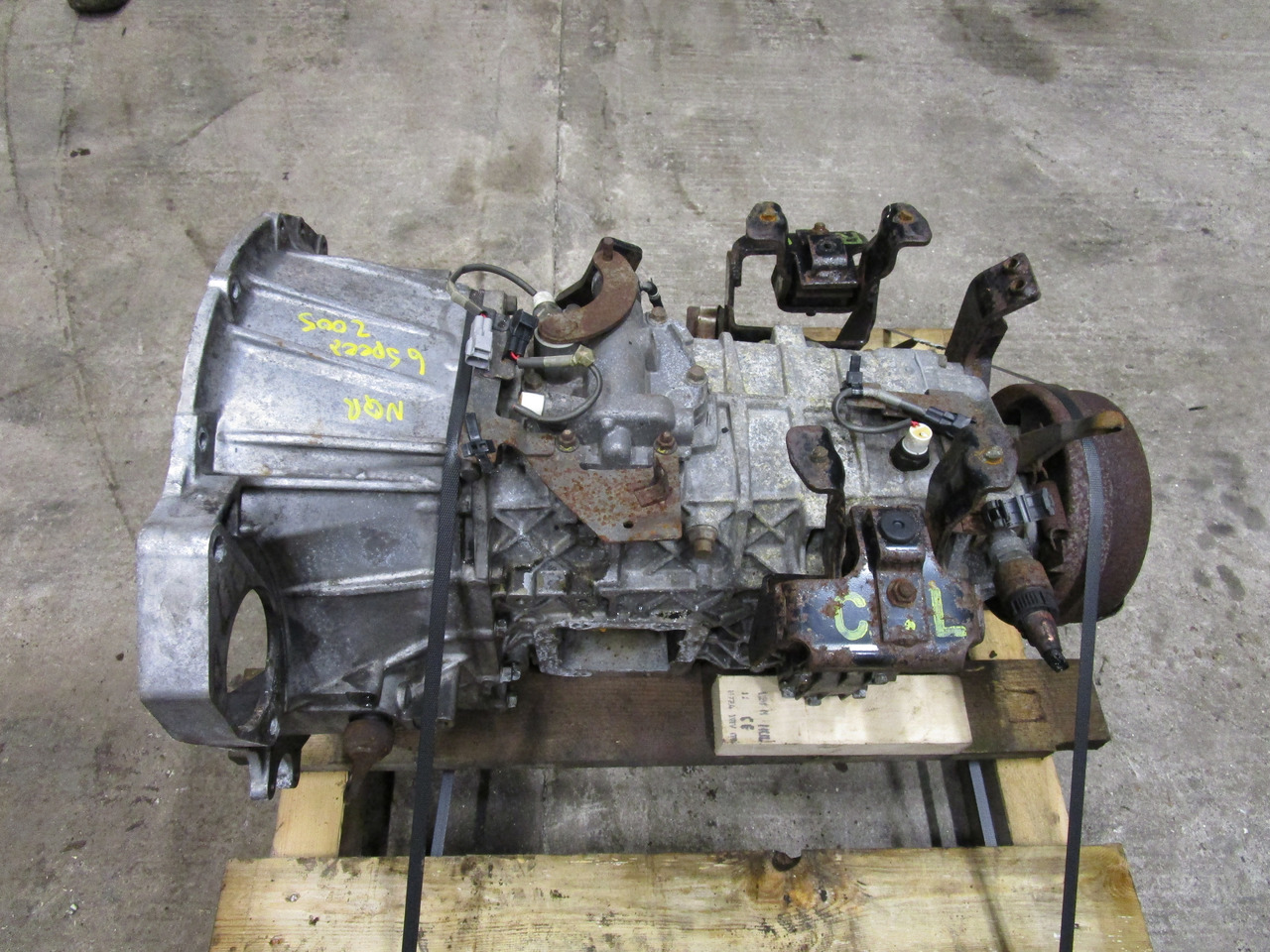 ISUZU NQR 6 SPEED MANUAL GEARBOX - Sebességváltó - Teherautó: 2 kép. ISUZU NQR 6 SPEED MANUAL GEARBOX - Sebességváltó - Teherautó: 2 kép.