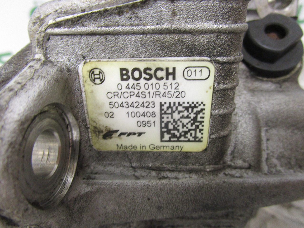 IVECO DAILY 3.0 FICE3481C BOSCH FUEL PUMP P/NO 0445010512 - Üzemanyagrendszer - Teherautó: 2 kép. IVECO DAILY 3.0 FICE3481C BOSCH FUEL PUMP P/NO 0445010512 - Üzemanyagrendszer - Teherautó: 2 kép.