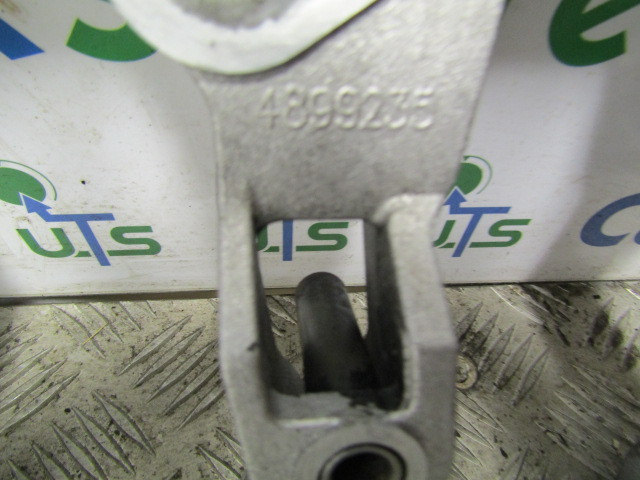 IVECO TECTOR 180E 24/25 INJECTOR HARNESS CARRIER P/NO 4899235 - Üzemanyagrendszer - Teherautó: 3 kép. IVECO TECTOR 180E 24/25 INJECTOR HARNESS CARRIER P/NO 4899235 - Üzemanyagrendszer - Teherautó: 3 kép.