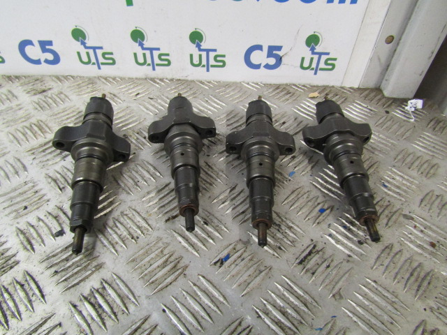 IVECO TECTOR EURO 4/5 BOSCH INJECTORS P/NO 0445120054 - Üzemanyagrendszer - Teherautó: 1 kép. IVECO TECTOR EURO 4/5 BOSCH INJECTORS P/NO 0445120054 - Üzemanyagrendszer - Teherautó: 1 kép.