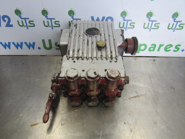 JOHNSTON VT650 HIGH PRESSURE WATER JETTING PUMP - Hűtőfolyadék szivattyú - Többcélú/ Speciális jármű: 1 kép. JOHNSTON VT650 HIGH PRESSURE WATER JETTING PUMP - Hűtőfolyadék szivattyú - Többcélú/ Speciális jármű: 1 kép.
