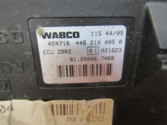 MAN TGL ECU WABCO P/NO 446 210 0050 - ECU - Teherautó: 2 kép. MAN TGL ECU WABCO P/NO 446 210 0050 - ECU - Teherautó: 2 kép.
