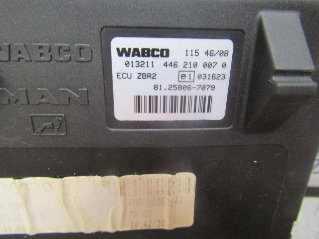 MAN TGL WABCO ECU WABCO P/NO 446 210 0070 - ECU - Teherautó: 2 kép. MAN TGL WABCO ECU WABCO P/NO 446 210 0070 - ECU - Teherautó: 2 kép.