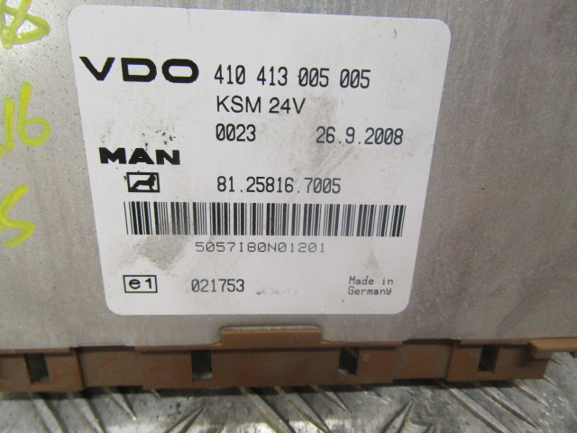 MAN TGM KSM CONTROL UNIT 81.25816.7005 - Elektromos rendszer - Teherautó: 2 kép. MAN TGM KSM CONTROL UNIT 81.25816.7005 - Elektromos rendszer - Teherautó: 2 kép.