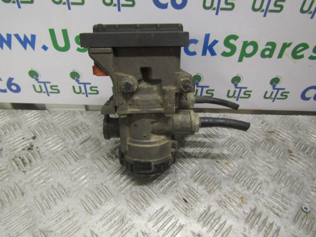 MAN TGS EBS MODULE P/NO 81.521060.6049 / K021204 - Fék alkatrészek - Teherautó: 1 kép. MAN TGS EBS MODULE P/NO 81.521060.6049 / K021204 - Fék alkatrészek - Teherautó: 1 kép.