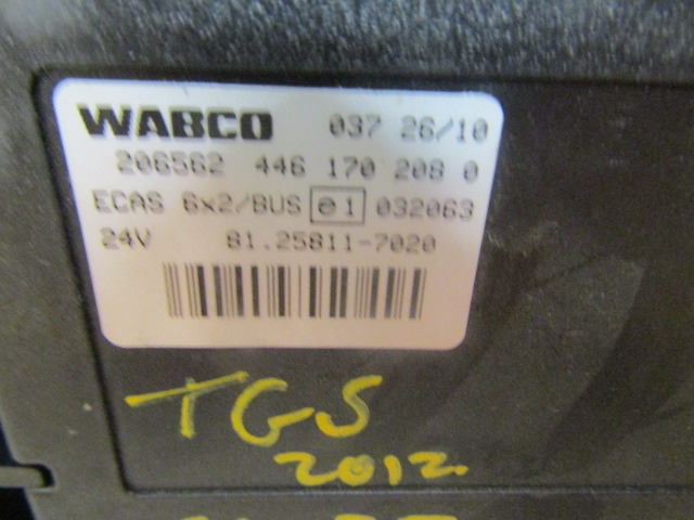 MAN TGS ECAS ECU WABCO P/NO 446 170 2080 / MAN P/NO 81.25811.7020 - ECU - Teherautó: 2 kép. MAN TGS ECAS ECU WABCO P/NO 446 170 2080 / MAN P/NO 81.25811.7020 - ECU - Teherautó: 2 kép.