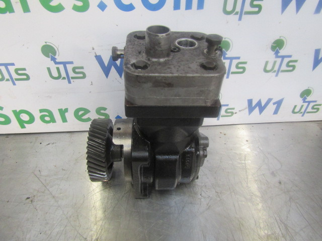 MERCEDES 1829 OM906 EURO 5 WABCO COMPRESSOR 4111540040 - Motor és alkatrészek - Teherautó: 2 kép. MERCEDES 1829 OM906 EURO 5 WABCO COMPRESSOR 4111540040 - Motor és alkatrészek - Teherautó: 2 kép.