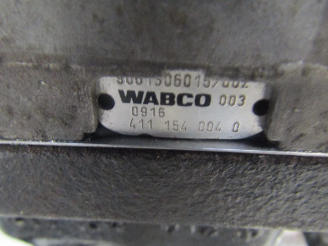 MERCEDES 1829 OM906 EURO 5 WABCO COMPRESSOR 4111540040 - Motor és alkatrészek - Teherautó: 1 kép. MERCEDES 1829 OM906 EURO 5 WABCO COMPRESSOR 4111540040 - Motor és alkatrészek - Teherautó: 1 kép.