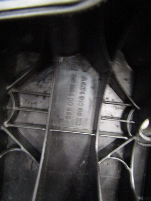 MERCEDES ATEGO 815 ROCKERCOVER P/NO A9040100930 - Motor és alkatrészek - Teherautó: 3 kép. MERCEDES ATEGO 815 ROCKERCOVER P/NO A9040100930 - Motor és alkatrészek - Teherautó: 3 kép.