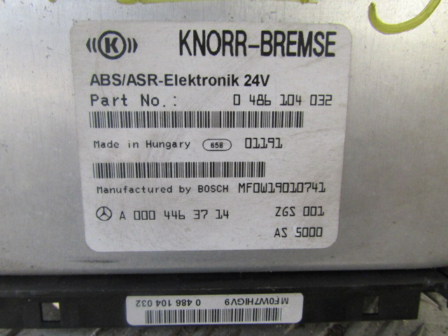MERCEDES ATEGO ABS / ESR ECU P/NO A000 446 3714 - ECU - Teherautó: 2 kép. MERCEDES ATEGO ABS / ESR ECU P/NO A000 446 3714 - ECU - Teherautó: 2 kép.