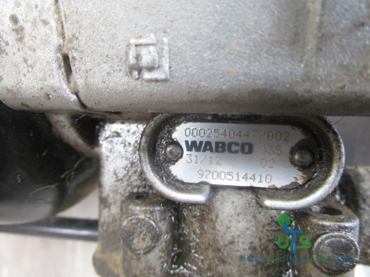 MERCEDES AXOR 2633 OM926 WABCO CLUTCH PACK P/NO 0002540447/002 - Motor és alkatrészek - Teherautó: 2 kép. MERCEDES AXOR 2633 OM926 WABCO CLUTCH PACK P/NO 0002540447/002 - Motor és alkatrészek - Teherautó: 2 kép.