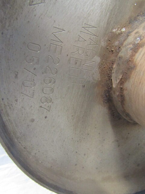 MITSUBISHI FUSO 4M50 DPF EXHAUST P/NO ME226087 - Kipufogórendszer - Teherautó: 2 kép. MITSUBISHI FUSO 4M50 DPF EXHAUST P/NO ME226087 - Kipufogórendszer - Teherautó: 2 kép.