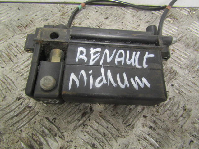 RENAULT MIDLUM DCI PTO IN CAB CONTROL - Fülke és belső tér - Teherautó: 2 kép. RENAULT MIDLUM DCI PTO IN CAB CONTROL - Fülke és belső tér - Teherautó: 2 kép.